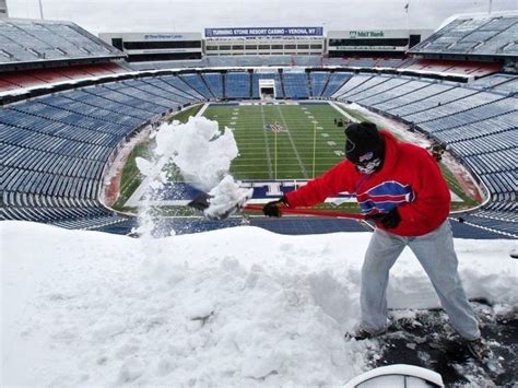 buffalo bills stadium snow removal